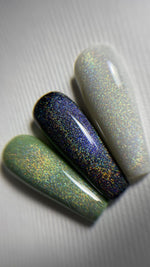 nailsoftheday holographic top cat eye