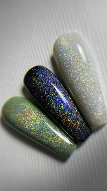 nailsoftheday holographic top cat eye