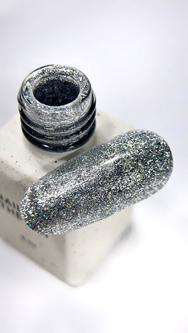 NAILSOFTHEDAY Color of the month December 2025 SUPERHUMANS, 6 ml