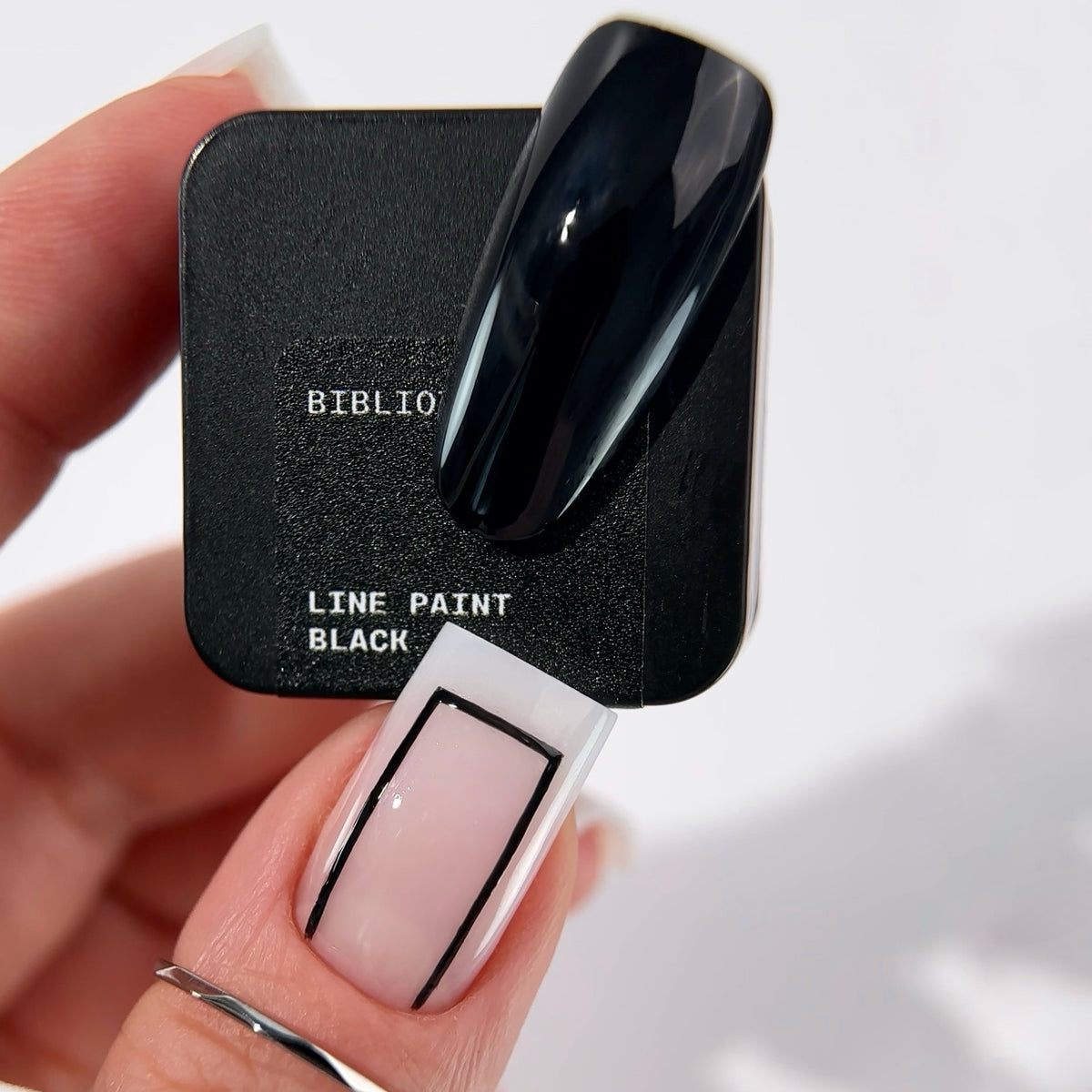BIBLIOTEKA Line Paint Black No Wipe – Чёрная гель-краска для дизайна без липкого слоя, 5 мл