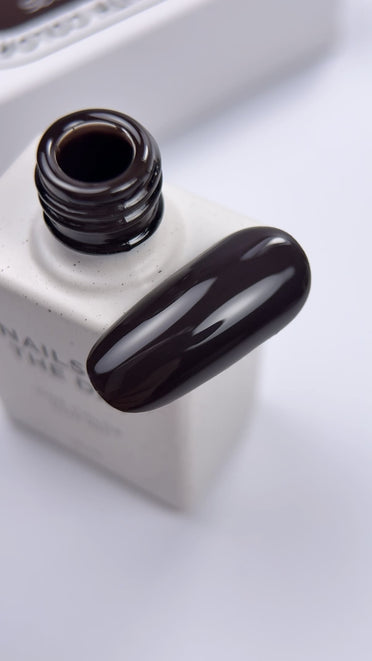 NAILSOFTHEDAY Color of the month November 2025 Deep Brown
