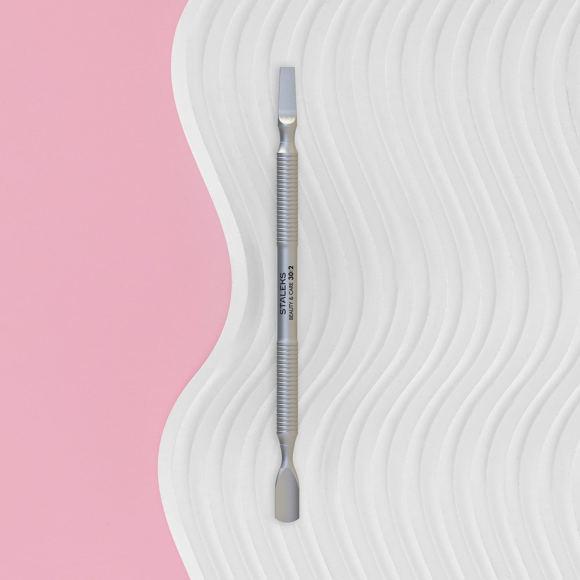 Maniküreschieber BEAUTY & CARE 30 TYPE 2 (Abgerundeter Schmaler Schieber Und Gerade Klinge)